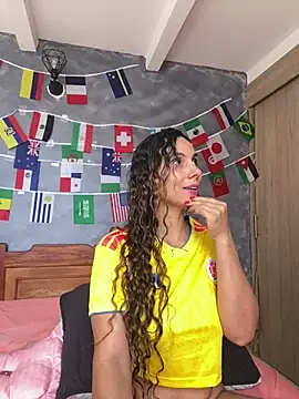 Snapshot of MafeeRoss chatting on June 27, 5:40 pm MafeeRoss online show from June 27, 5:40 pm