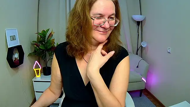 HolyMilfa online show from February 28, 1:34 pm