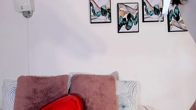 Maia W10 online show from March 12, 12:47 pm