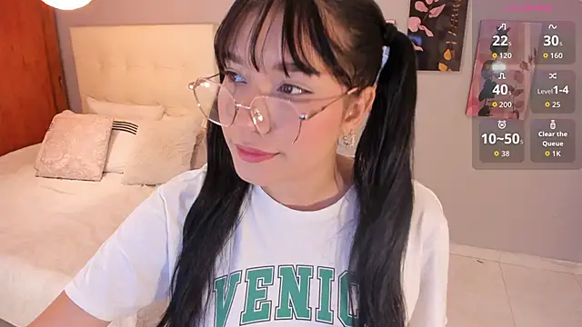 Maia W10 online show from January 15, 12:10 pm