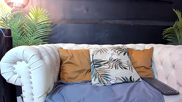 Regan   online show from October 12, 12:09 am