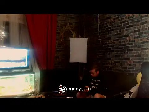 Snapshot of mikeythebestsucker chatting on March 12, 11:12 pm mikeythebestsucker online show from March 12, 11:12 pm