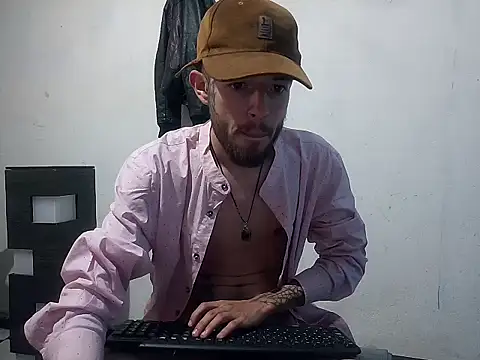 Aaronkiller online show from December 16, 2:49 pm