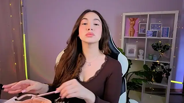 MelissaLovvv online show from March 25, 4:18 am