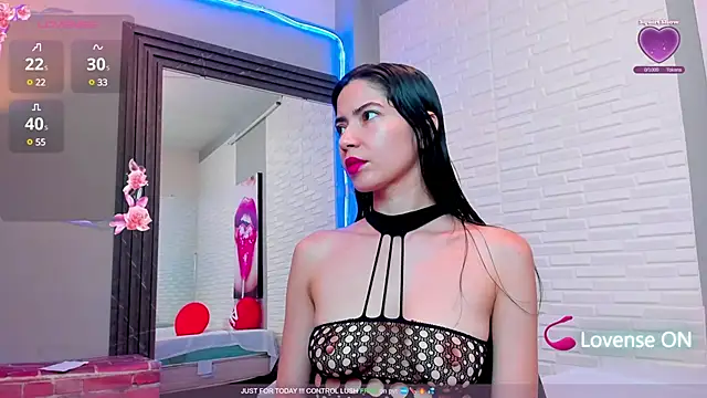 sweetieandjuicyy online show from February 25, 4:42 pm