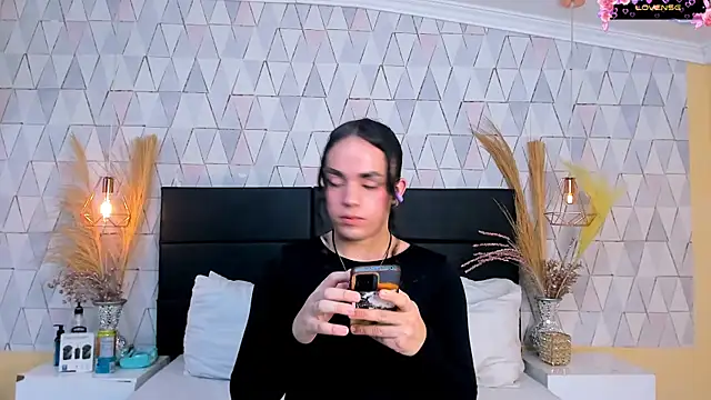 JustinePerry online show from April 6, 2:53 am