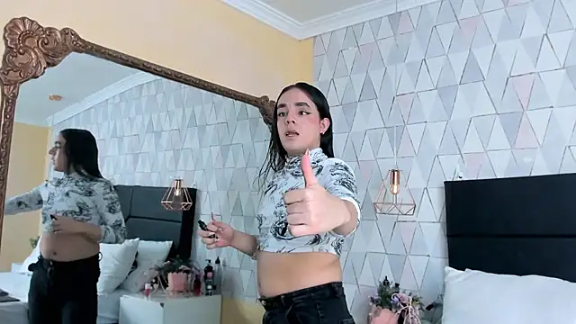 JustinePerry online show from April 12, 3:44 am