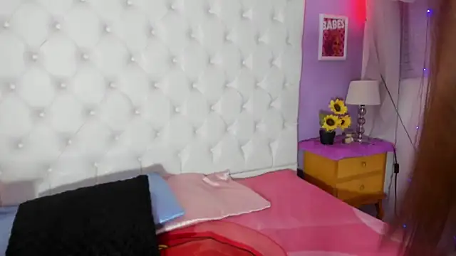 Trixiroy online show from March 20, 7:04 pm