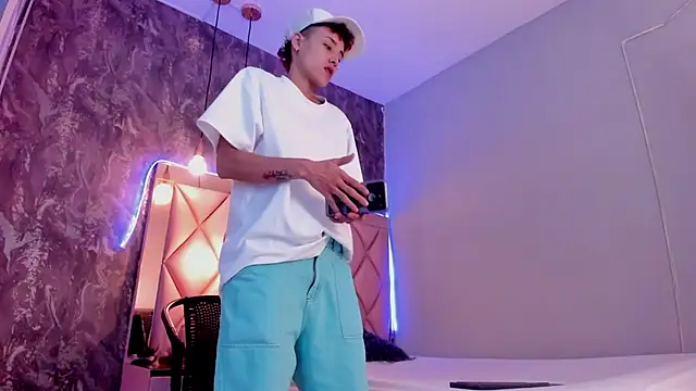 megan 100 online show from January 12, 7:10 pm