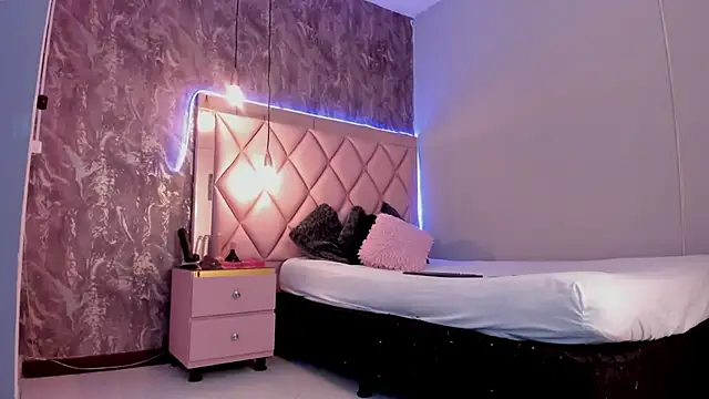 megan 100 online show from January 30, 6:54 pm