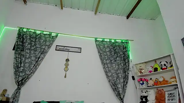 megan 100 online show from September 25, 7:06 pm