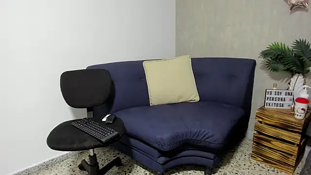 Snapshot of afrodita_martinez chatting on May 1, 2:54 pm afrodita martinez online show from May 1, 2:54 pm