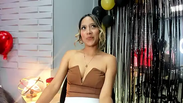 Snapshot of BriannaHarps chatting on February 8, 4:14 pm BriannaHarps online show from February 8, 4:14 pm