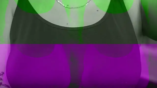 Snapshot of Luu_Princess chatting on February 13, 7:54 pm Luu Princess online show from February 13, 7:54 pm