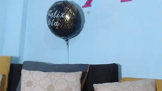 DirtyStefaniax online show from January 8, 8:07 pm