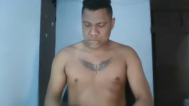 Snapshot of latinblack01 chatting on November 14, 2:38 pm latinblack01 online show from November 14, 2:38 pm
