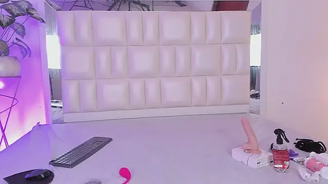 Alhana pulido online show from January 12, 1:21 am