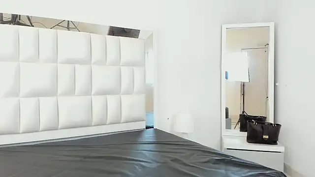 Alhana pulido online show from February 19, 6:21 pm