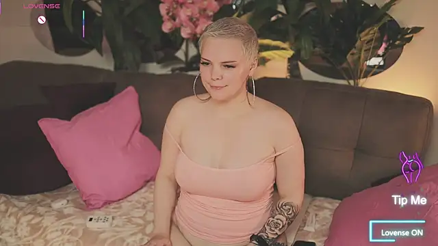 LikaBerry1 online show from October 17, 2:59 am