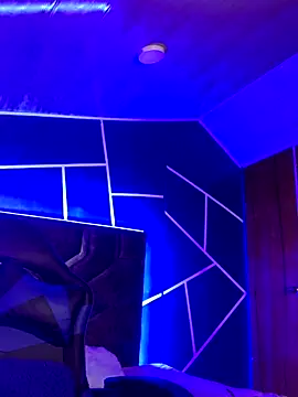 angel natural online show from September 8, 7:35 pm