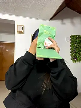 angel natural online show from October 28, 5:26 pm