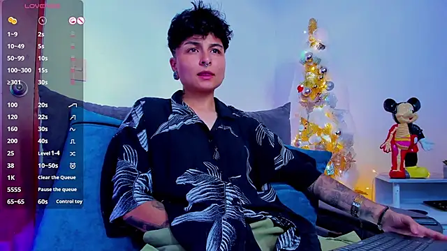 Snapshot of ZuryRamirez_ chatting on January 8, 6:31 pm ZuryRamirez online show from January 8, 6:31 pm