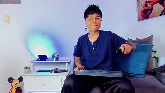 Snapshot of ZuryRamirez_ chatting on February 6, 7:29 pm ZuryRamirez online show from February 6, 7:29 pm