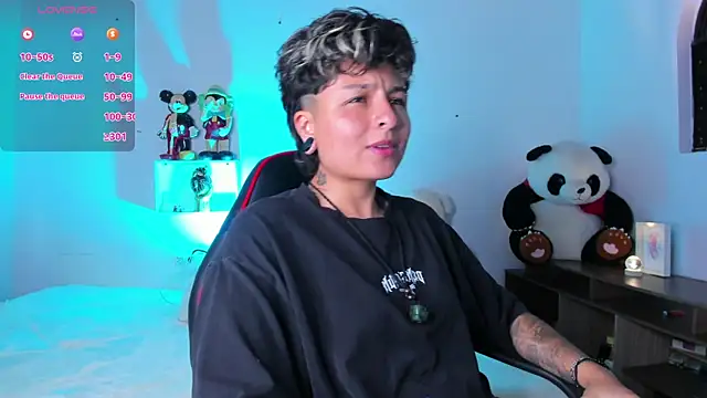Snapshot of ZuryRamirez_ chatting on May 23, 8:24 pm ZuryRamirez online show from May 23, 8:24 pm