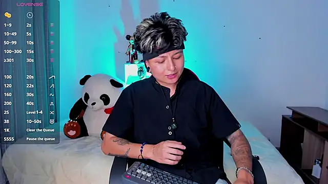 Snapshot of ZuryRamirez_ chatting on May 24, 8:36 pm ZuryRamirez online show from May 24, 8:36 pm