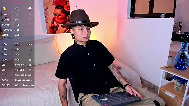 Snapshot of ZuryRamirez_ chatting on June 16, 4:59 am ZuryRamirez online show from June 16, 4:59 am