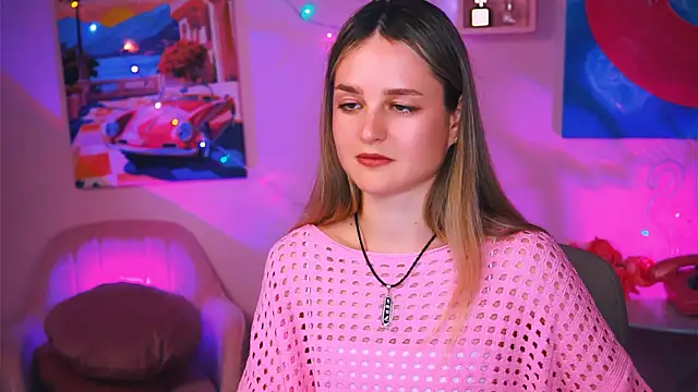 DeboraLarson online show from December 13, 1:01 pm