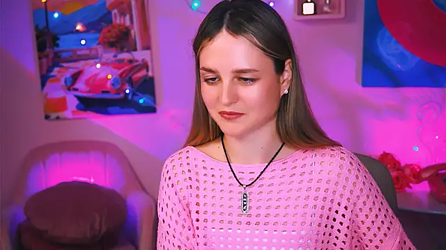 DeboraLarson online show from December 13, 4:05 pm