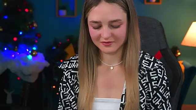 DeboraLarson online show from December 20, 4:09 am