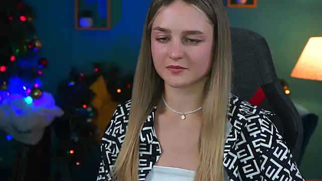 DeboraLarson online show from December 20, 7:12 am