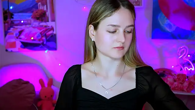 DeboraLarson online show from February 13, 8:06 am