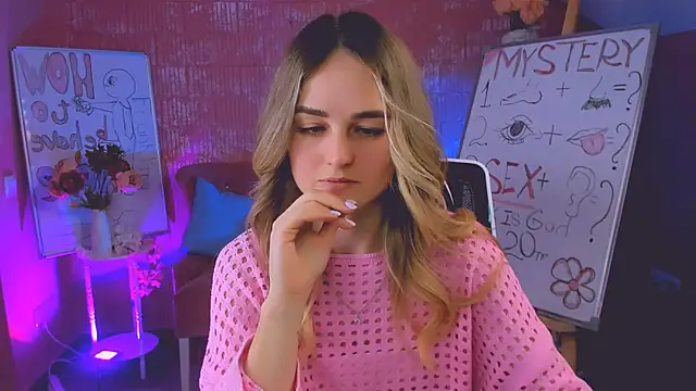 DeboraLarson online show from February 21, 8:18 am