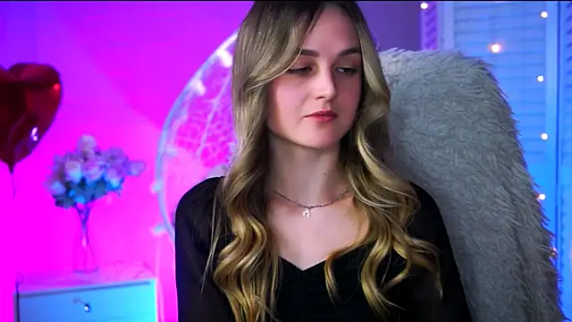 DeboraLarson online show from March 1, 7:26 pm