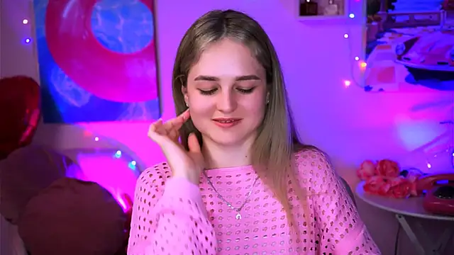 DeboraLarson online show from March 5, 10:43 pm