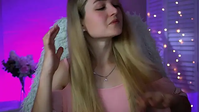 DeboraLarson online show from September 17, 7:54 am