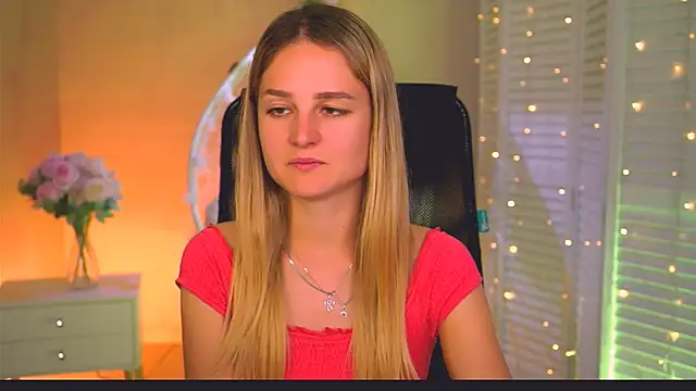 Snapshot of DeboraLarson chatting on June 28, 8:09 am DeboraLarson online show from June 28, 8:09 am