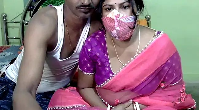 Snapshot of Couple_For_You18 chatting on December 28, 12:47 am Couple For You18 online show from December 28, 12:47 am