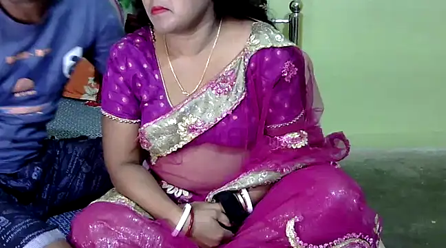 Snapshot of Couple_For_You18 chatting on January 5, 1:58 pm Couple For You18 online show from January 5, 1:58 pm