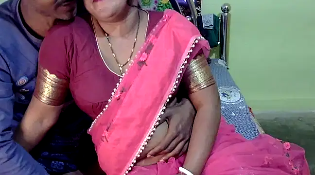 Snapshot of Couple_For_You18 chatting on January 14, 2:08 am Couple For You18 online show from January 14, 2:08 am