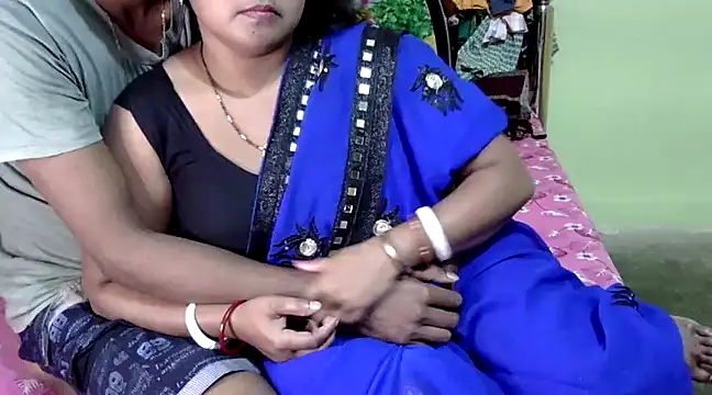 Snapshot of Couple_For_You18 chatting on January 29, 12:43 am Couple For You18 online show from January 29, 12:43 am