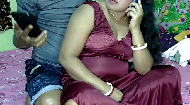 Snapshot of Couple_For_You18 chatting on February 5, 4:14 pm Couple For You18 online show from February 5, 4:14 pm