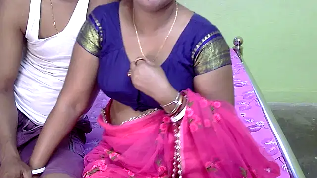 Snapshot of Couple_For_You18 chatting on March 11, 11:12 am Couple For You18 online show from March 11, 11:12 am