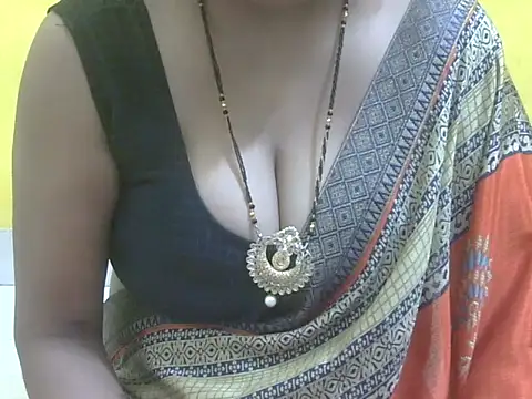 HOT-SEEMAA online show from June 6, 2:49 am