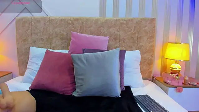 ashley  foxx  online show from January 23, 5:21 pm