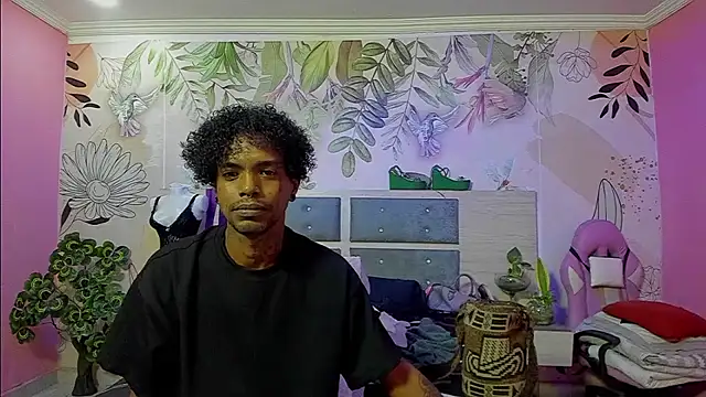 bigblackhotx1 online show from January 18, 12:53 pm