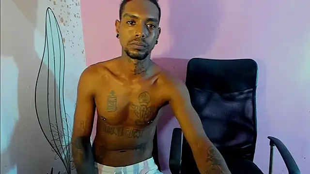 bigblackhotx1 online show from March 23, 10:19 am